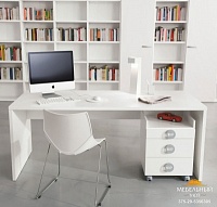 Легкий и изящный стол на заказ фото мебели